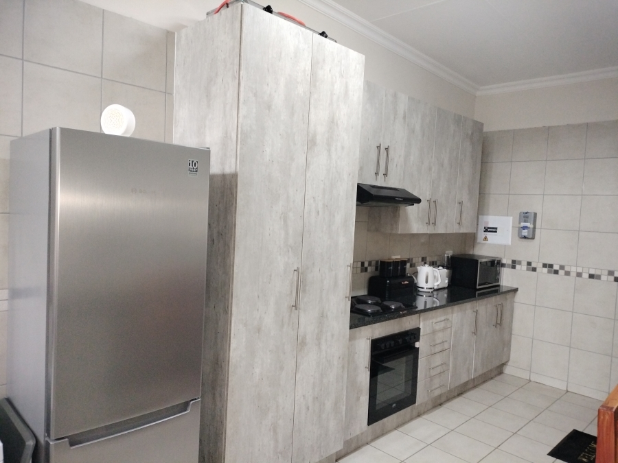 To Let 3 Bedroom Property for Rent in Waterval East North West